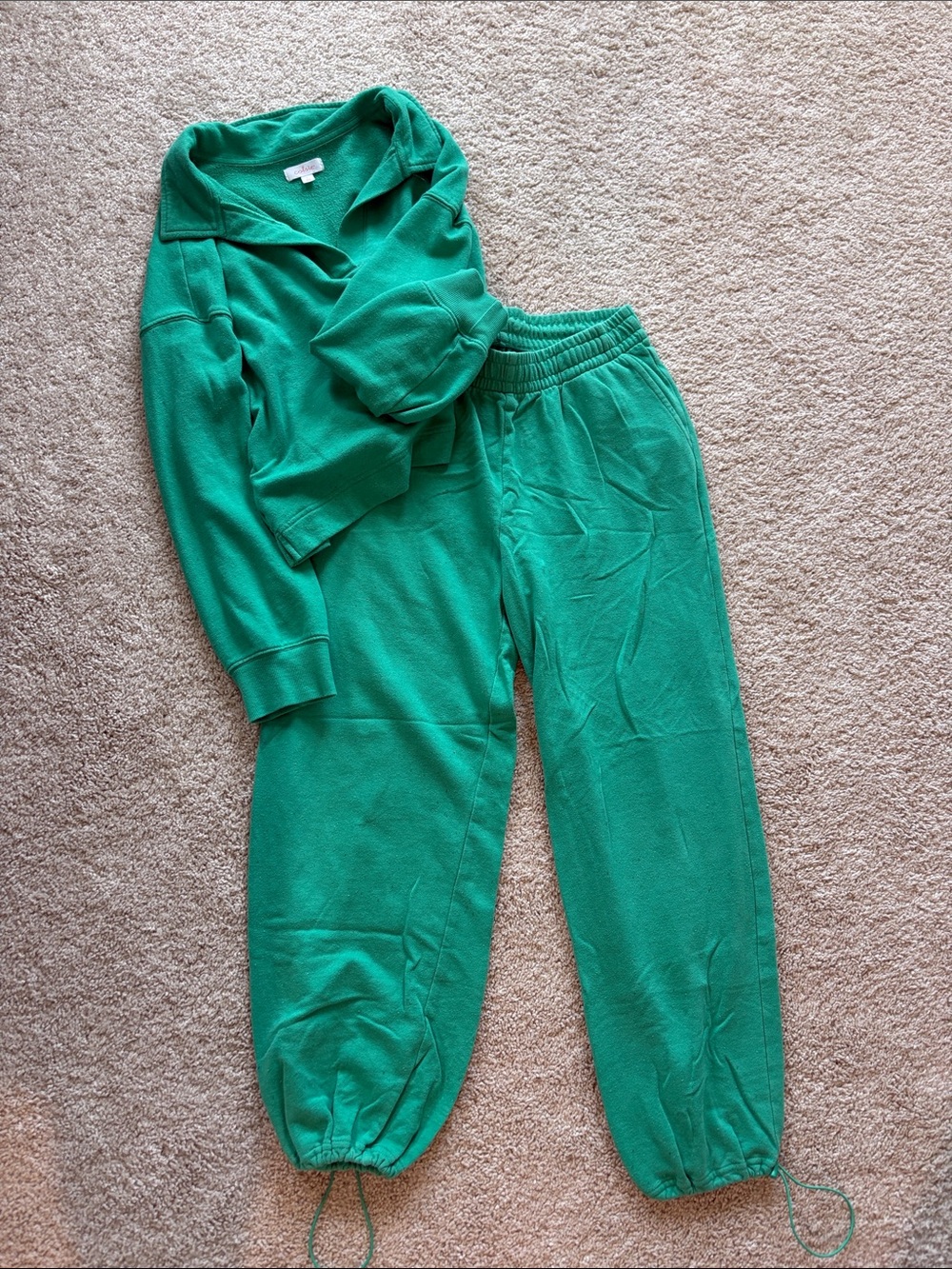 Colsie Green Drawstring Hem Jogger Set
